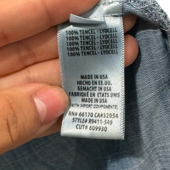 Cloth & Stone by Anthropologie Long Sleeve Tencil Button Up Top - Picture 3 of 5